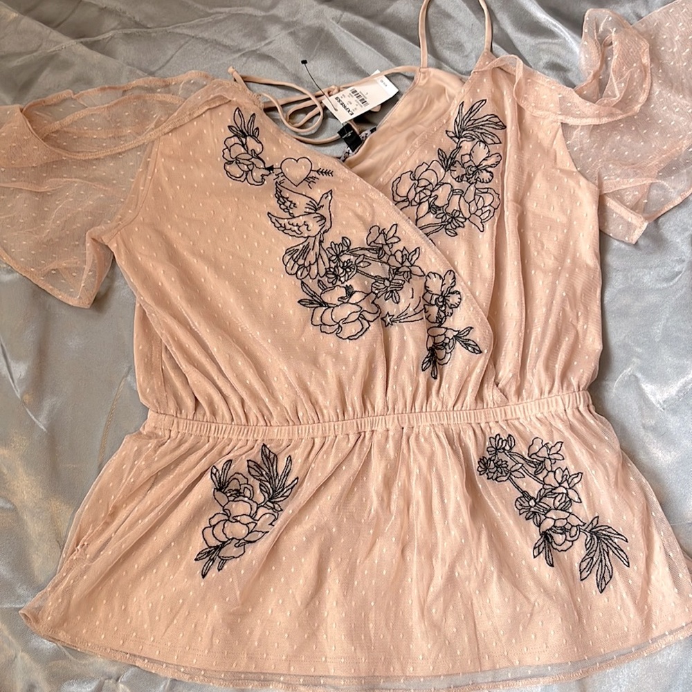 Express blouse new with tags.